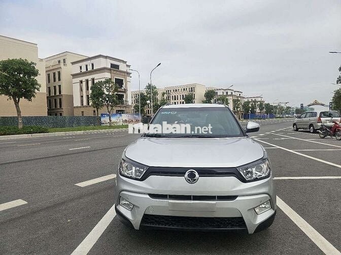 Ô tô SsangYong Tivoli 1.6AT 2015 màu Bạc