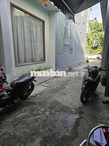 Bán gấp nhà 102m2 ngập sâu nhất là đến mắt ....