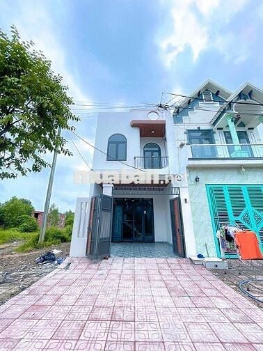 NHÀ MỚI HOÀN THIỆN – PHÁP LÝ RÕ RÀNG – TRUNG TÂM KHU DÂN CƯ HIỆN HỮU