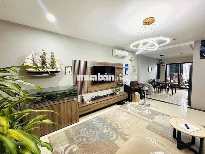 Bán căn hộ CC 310 Minh Khai, căn góc,view mặt phố, 3 pn 110m2, giá tốt