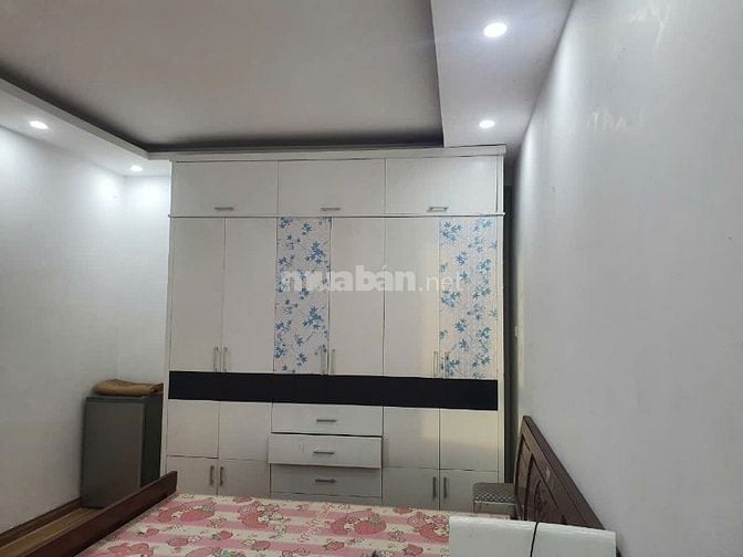 Chính chủ cho thuê căn hộ chung cư B10 Nam Trung Yên 72m2