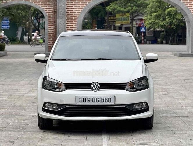 Volkswagen Polo 1.6 AT 2015