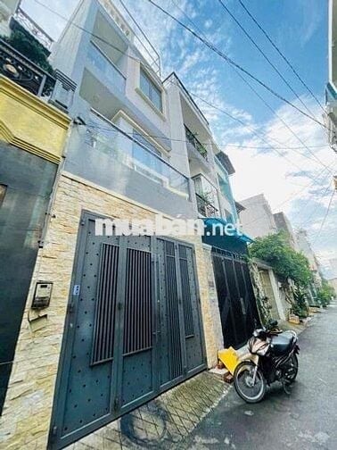 nhà full Nội Thất 3 lầu 4 phòng ngủ 3wc sân thượng, hẻm 6m thông