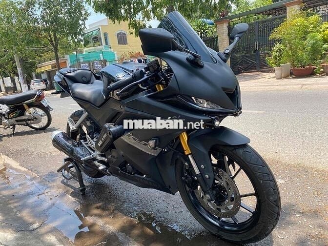 Kẹt tiền bán xe R15V3