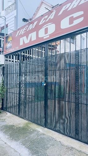 Tuyển nhân viên nữ phục vụ quán cà phê 