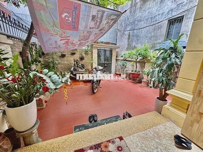 Nhà đẹp giữa lòng Tây Hồ – 88m², sân vườn thoáng mát – chỉ 19 tỷ!