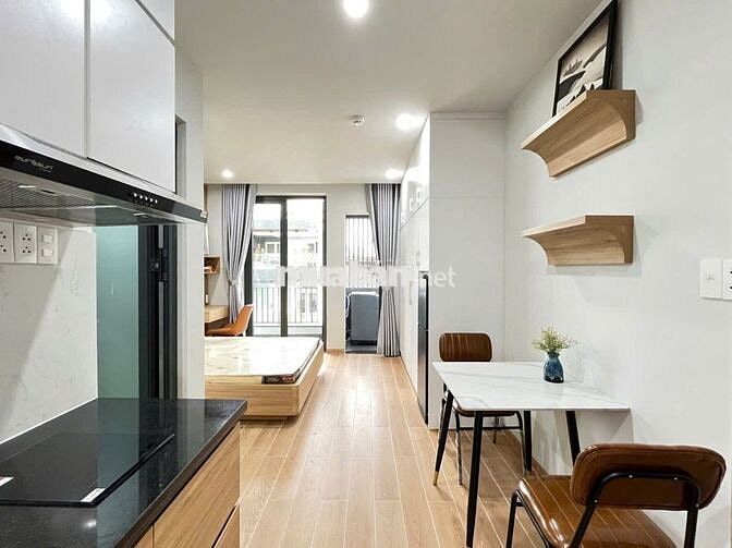 CHO THUÊ PHÒNG BAN CÔNG TO,XA BẾP- XÔ VIẾT NGHỆ TĨNH,BÌNH THẠNH GẦN Q1