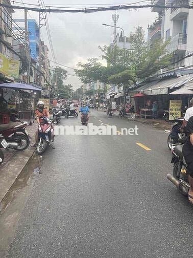 Hiếm lắm mới một căn MT Bông Sao bán, con đường kinh doanh sầm uất Q8