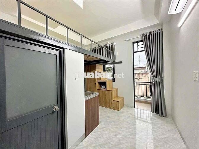 DUPLEX FULL NỘI THẤT BAN CÔNG GẦN CÔNG VIÊN LÀNG HOA