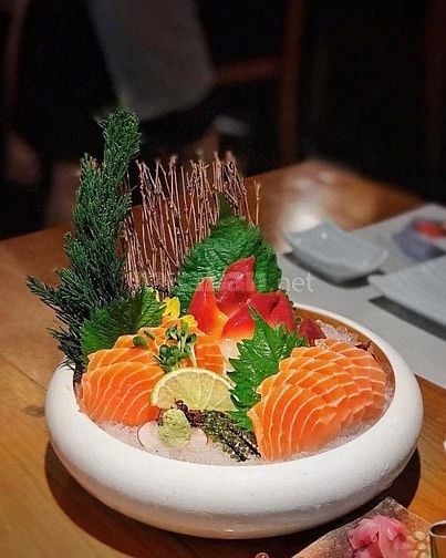 Tuyển phụ bếp - bếp Nhật , không yêu cầu kinh nghiệm sẽ được đào tạo  