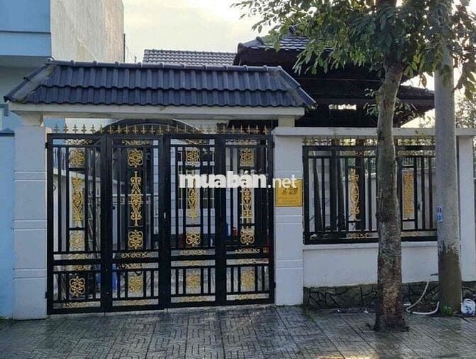 Nhà Hoà Phú , gần Đại Học Quốc Tế Miền Đông 6,7x30 tc 100%. 3pn