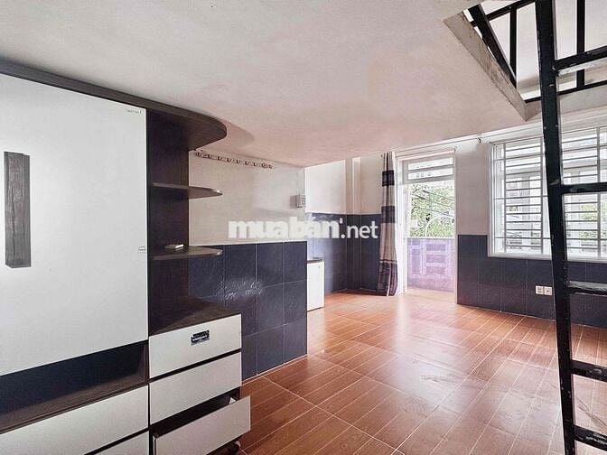 Căn hộ Duplex chính chủ có ban công lớn khu nhà ga T3-ETOWN giá cực rẻ