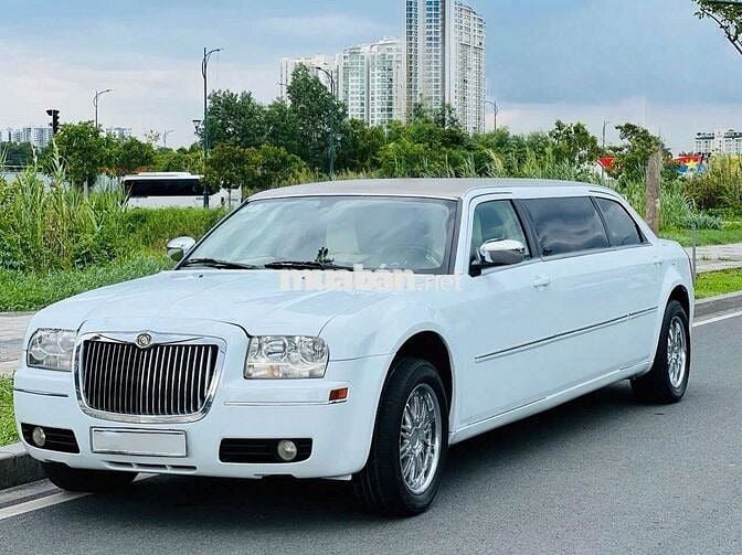 CẦN BÁN CHRYSLER C300 LIMOUSINE