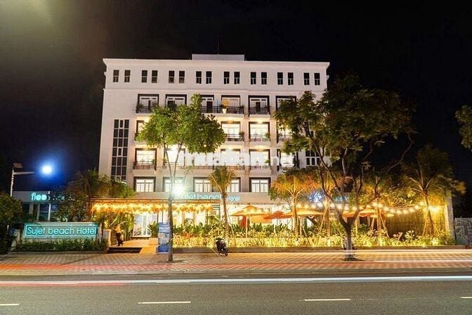 🌴 LUXURY 1-BEDROOM APARTMENT – JUST STEPS FROM PHAM VAN DONG BEACH 🌊