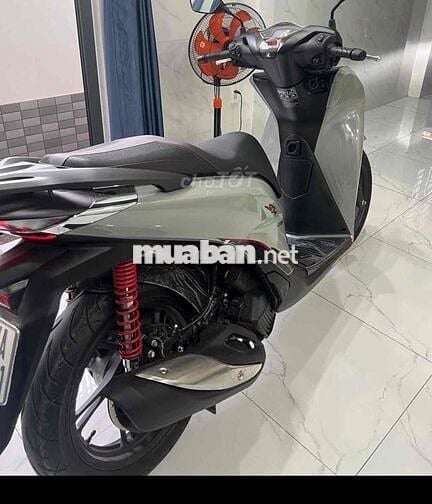 Xe máy Honda SH 125 CBS màu xám xi măng