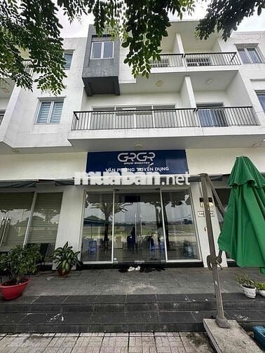 Bán nhà phố 3 tầng dt ngang 5 dài 17 mặt tiền đường 30m dự án sun casa