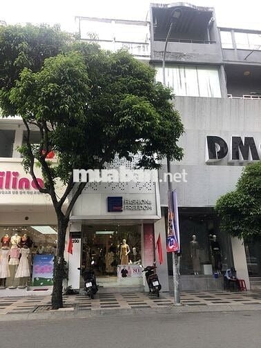 Nhà Đẹp - Vị trí vip MT Nguyễn Trãi Quận 1 gần vòng xoay (4x26) 3 Tầng