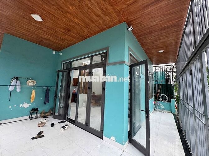 NHÀ 2 TẦNG 2 MẶT KIỆT OTO TRÁNH NHAU NGUYỄN CHÁNH, 4PN, GẦN BIỂN