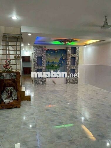 Nhà 1trệt 1lầu 2pn 2wc gần Quốc Lộ 13 HBC 10triệu