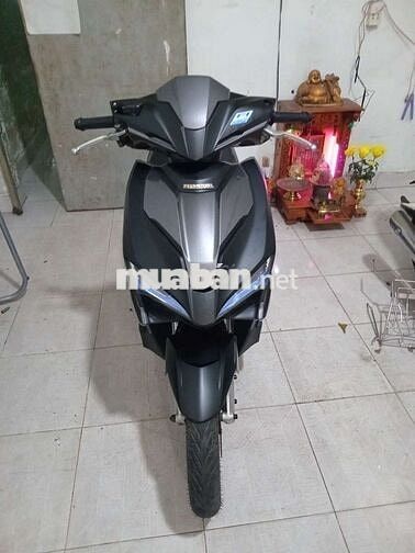 Xe máy Honda Air Blade màu xám đen