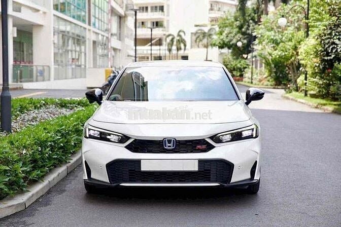 Honda Civic e:HEV RS Trắng - 13000 km, Cho vay bao