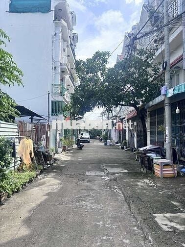 Ô TÔ NGỦ TRONG NHÀ-MẶT TIỀN ĐƯỜNG 8M-HUỲNH TẤN PHÁT- NHÀ BE-CHỈ 6,6 TỶ