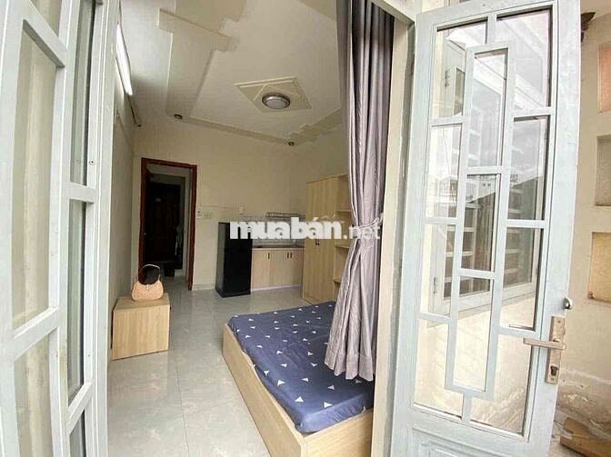 PHÒNG FULL NỘI THẤT BAN CÔNG SIÊU THOÁNG SẠCH SẼ TIỆN DI CHUYỂN ĐH VLU