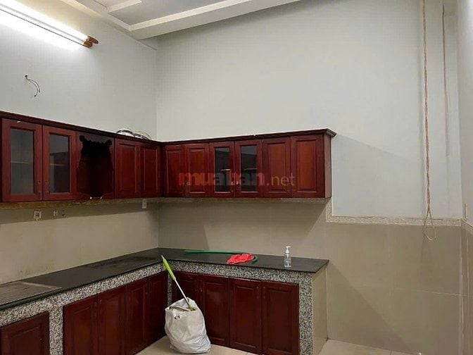 Chi thuê nhà 1 trệt 2 lầu, 4PN, 3WC, hướng Đông Nam, DTSD 125m2