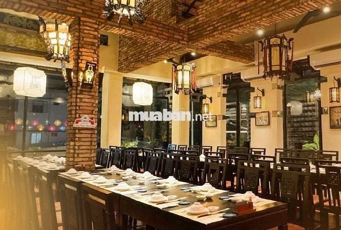 Nhà trống suốt ngang 8m tại Nguyễn Hữu Thọ gần sân bay