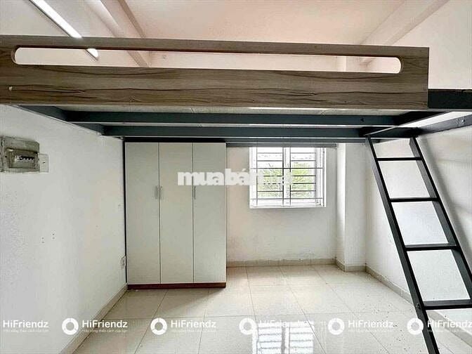 Phòng duplex cửa sổ trời có nội thất cơ bản sát đại học VLU , IUH