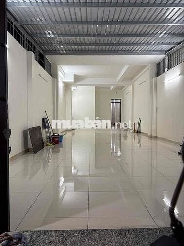 Nhà mặt tiền kinh doanh kèm 8 phòng trọ