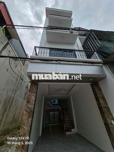 Đông Vinh Đông Mỹ, chủ cần tiền nên bán gấp nhà mới xây.