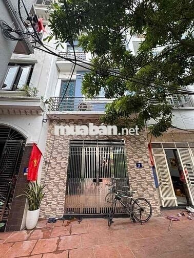 BÁN NHÀ GIÁ RẺ NHẤT NGỌC THUỴ - LONG BIÊN - 38M XÂY 4 TẦNG MT 4.7M