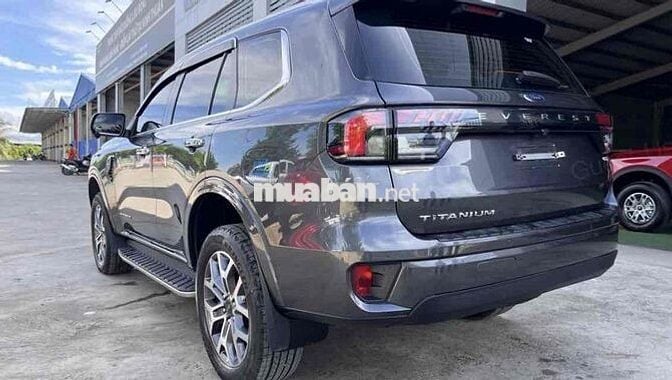 Ford Everest 2022 Titanium 2.0L 4x2 AT - 40000 km