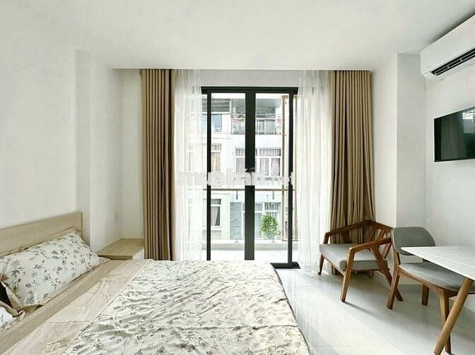 Cho thuê Phòng 35m2 Full NT Ban công Gần Q1, Q3 tại Cù Lao, Phú Nhuận