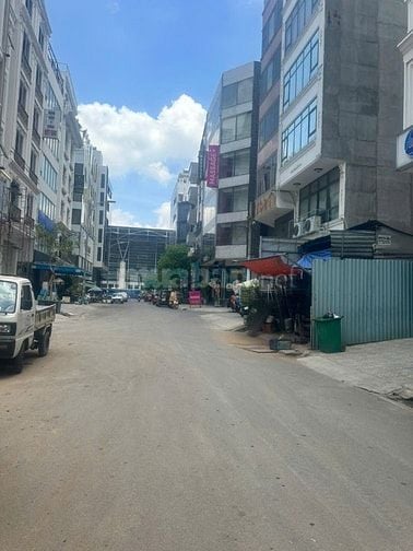 Cần bán gấp mặt tiền đường Lữ Gia, Quận 11