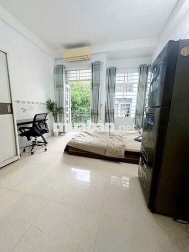 STUDIO BAN CÔNG RỘNG 30M2, FULL NỘI THẤT - Đ.THỐNG NHẤT
