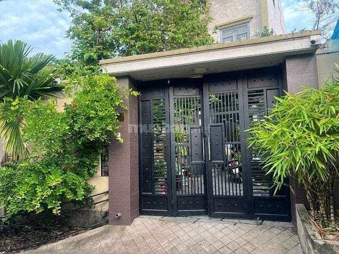 Bán nhà Đường Lê Lợi, Huyện Hóc Môn, DT 6x26m, 3 tầng, 7,5 tỷ