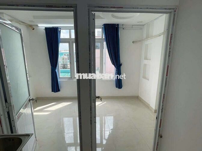 Căn hộ 2 phòng ngủ gần ngã tư Phú Nhuận 5 phút đi qua tới quận 1