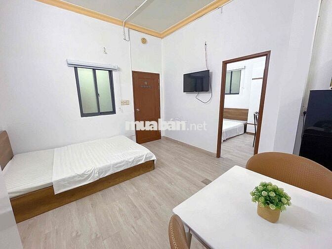 2PN cửa sổ thoáng, Full nội thất ngay Lê Văn Sỹ