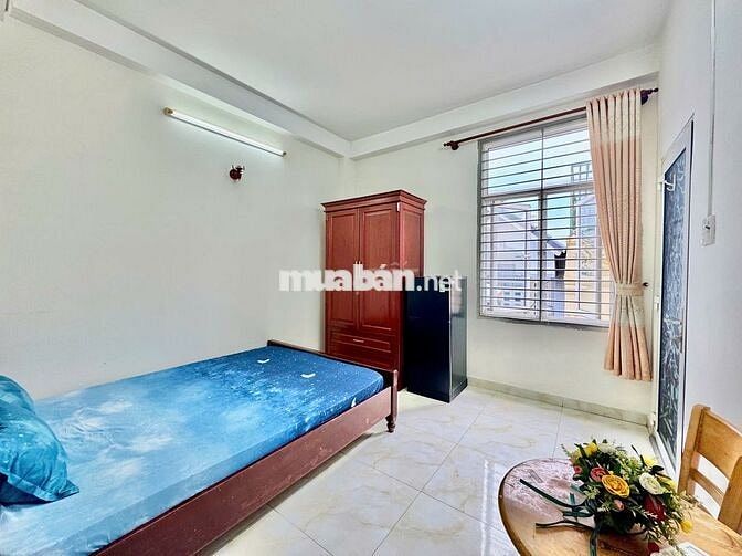 Phòng full nội thất thoáng mát giá hạt dẻ tại Phan Huy Ích