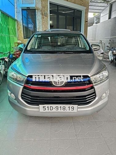 Gia đình bán xe Innova 2019