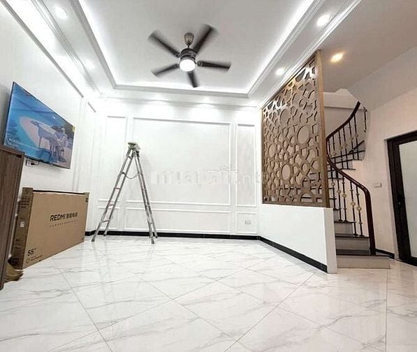 VĂN CAO BA ĐÌNH, NHÀ ĐẸP 5 TẦNG, GẦN PHỐ, NGÕ NÔNG.