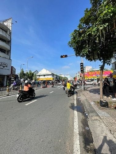 Bán nhà mặt tiền Phạm Hữu Chí, Q5. DT 3,5x17m, Giá giảm sâu!!!