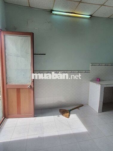 Phòng trọ 12m vuông cách chợ bình triệu 200 mét