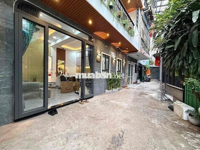 Bán Nhà Hẻm Lớn - Sát Mặt Tiền -Khu Dân Trí