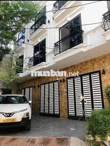 3.05 nhà Phường Chương Mỹ, Phụng Châu gần đh tdtt ô tô vào