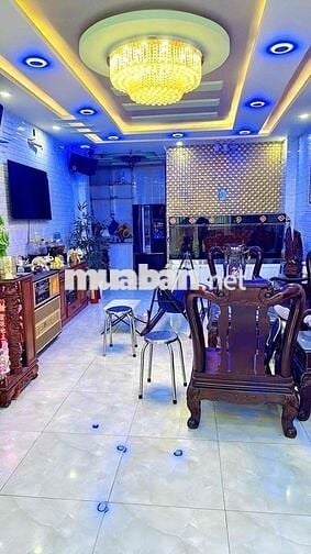 Gấp bán Hậu Giang trung tâm quận 6, full nội thất thang máy 6 tầng.