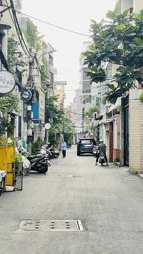 HẺM NHỰA 6M - KẾ QUẬN 10 - ( 4 x 18 ) 6 TẦNG - KD ĐỈNH - CHỈ 9.9 TỶ