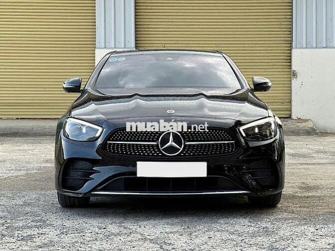 Mercedes Benz E Class 2022 E300 AMG - 29000 km